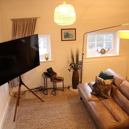 House 1905 - Self Catering Serviced Apartment Tidworth 외부 사진