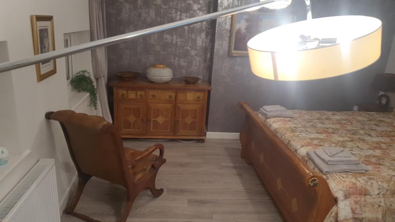 House 1905 - Self Catering Serviced Apartment Tidworth 외부 사진