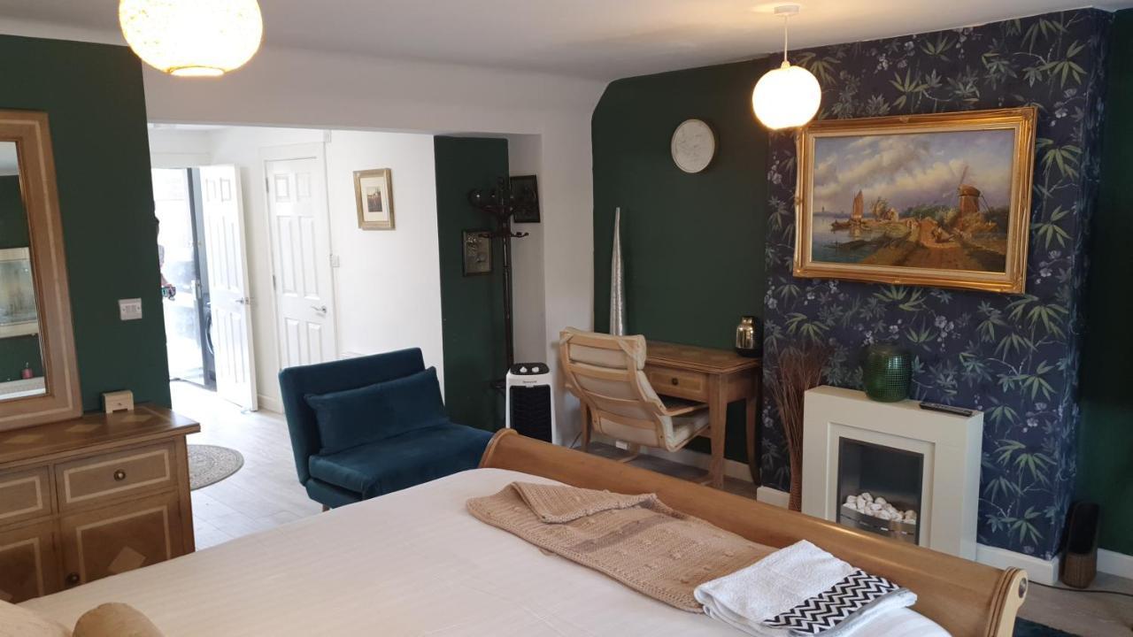 House 1905 - Self Catering Serviced Apartment Tidworth 외부 사진