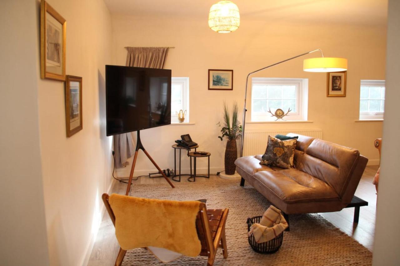 House 1905 - Self Catering Serviced Apartment Tidworth 외부 사진