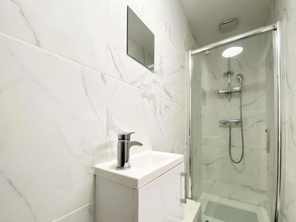 House 1905 - Self Catering Serviced Apartment Tidworth 외부 사진
