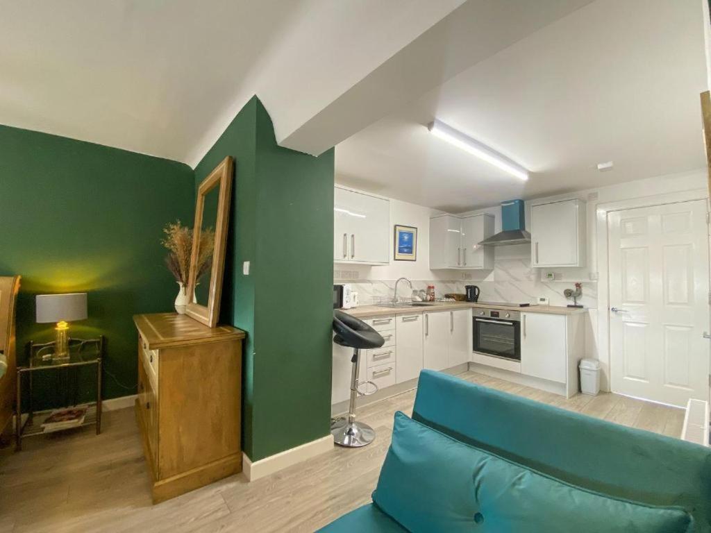 House 1905 - Self Catering Serviced Apartment Tidworth 외부 사진