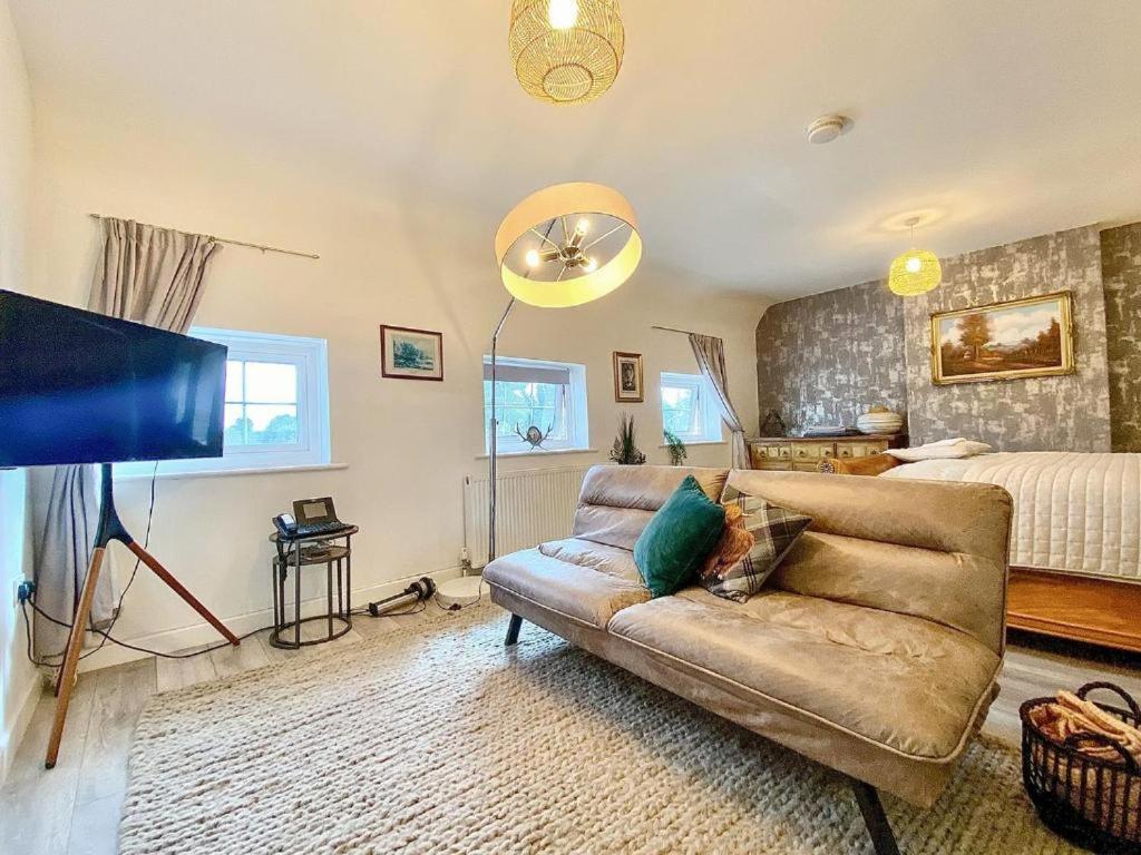 House 1905 - Self Catering Serviced Apartment Tidworth 외부 사진