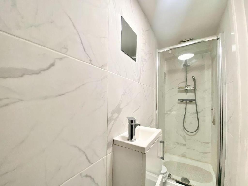 House 1905 - Self Catering Serviced Apartment Tidworth 외부 사진